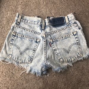 Levi size 24, cutoffs from UO